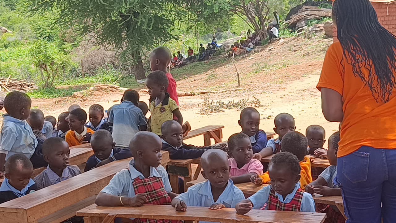 Support for street-connected children